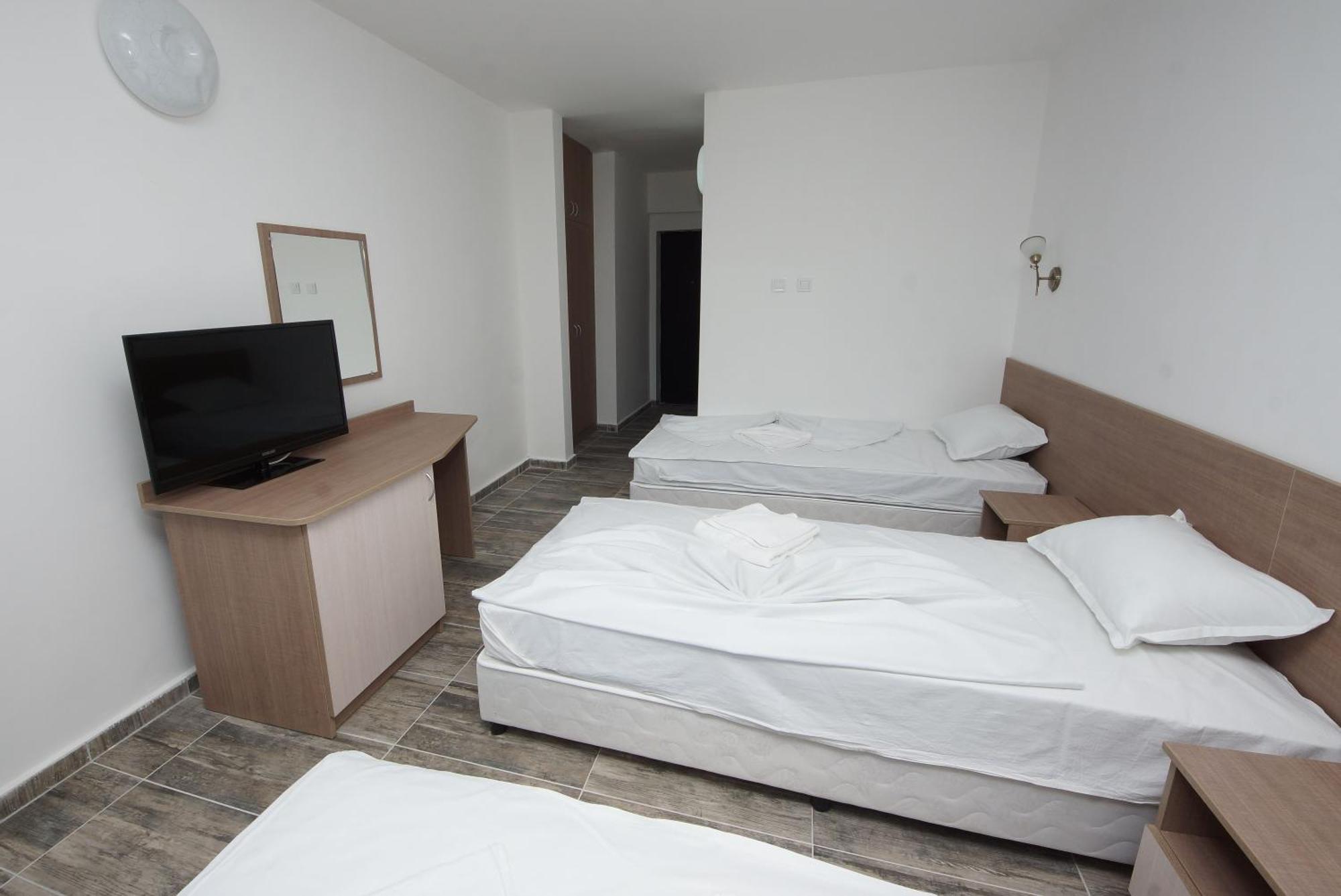 Hotel Neva キテン エクステリア 写真