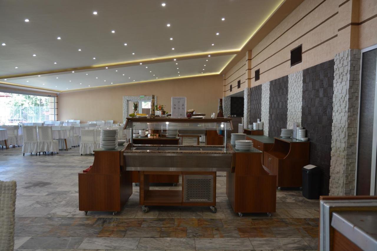 Hotel Neva キテン エクステリア 写真